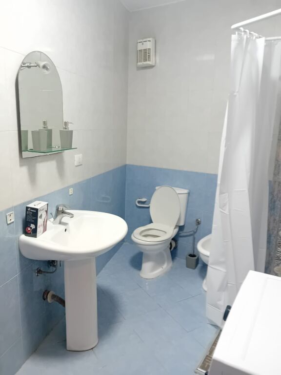 APARTAMENT 2+1 ME QERA TE STADIUMI AIR ALBANIA