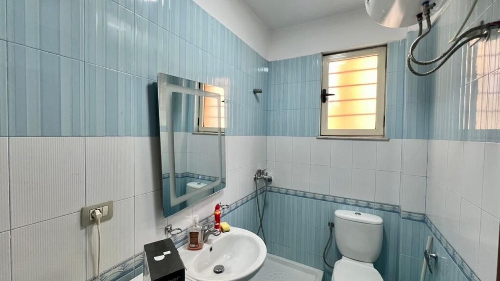 Me Qera : 1+1📍Mine Peza (Prane Golden Tower) - 55,000 Lek/muaj - S.65m² - Kt.1 || Shume prane Qendres🔥