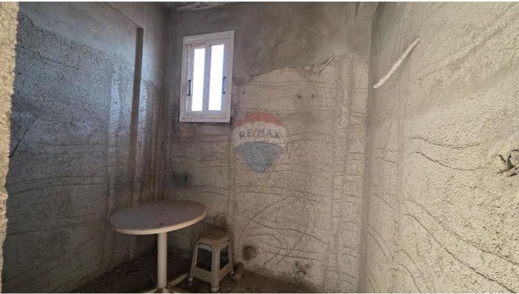 🏡 Vilë 3-katëshe për Shitje – Lagjia 24 Maji, Vlorë