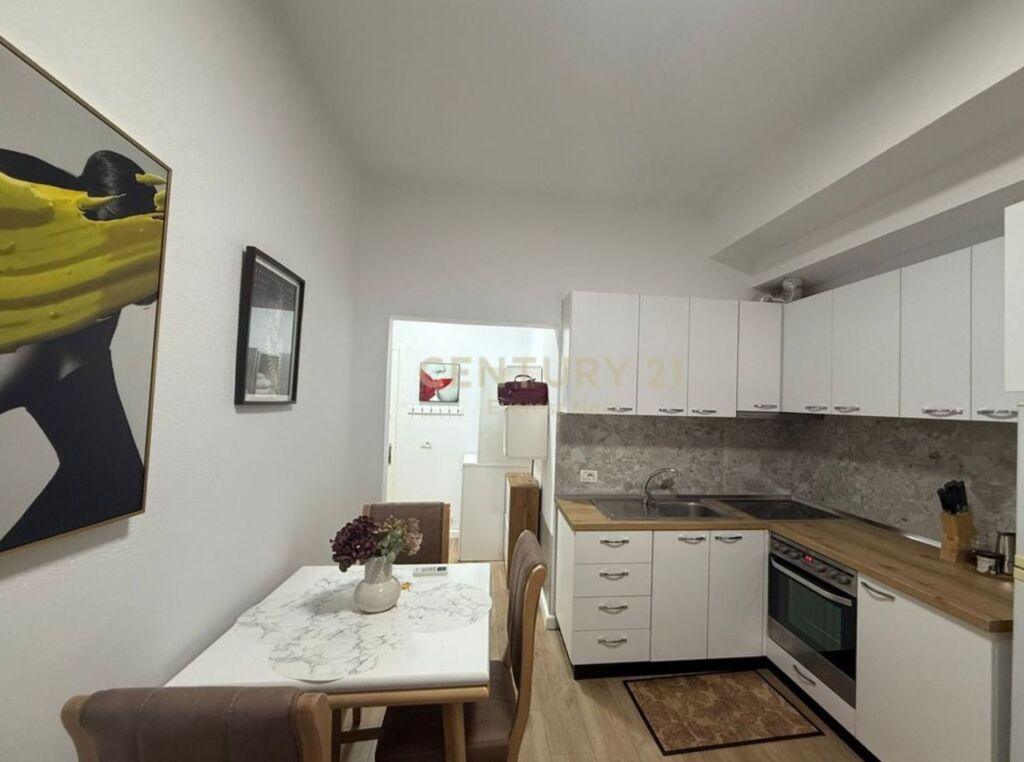 Jepet me Qera Apartament 1+1