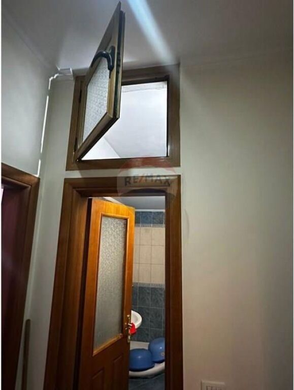 🏡 2+1+2 Apartment for Rent near Conad – Ismail Qemali Boulevard