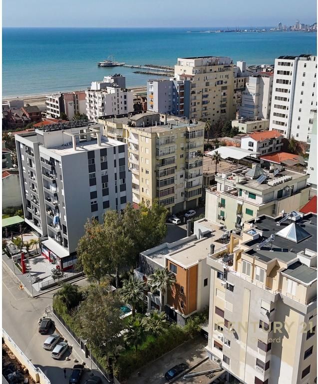 Ekskluzive! Vilë Luksoze Për Shitje në Plazhin Iliria Moderne me Spa, Rooftop dhe Pishinë – Investim Premium