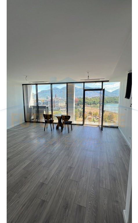 QERA APARTAMENT 2+1+2,LAKE VIEW,LIQENI ARTIFICIAL