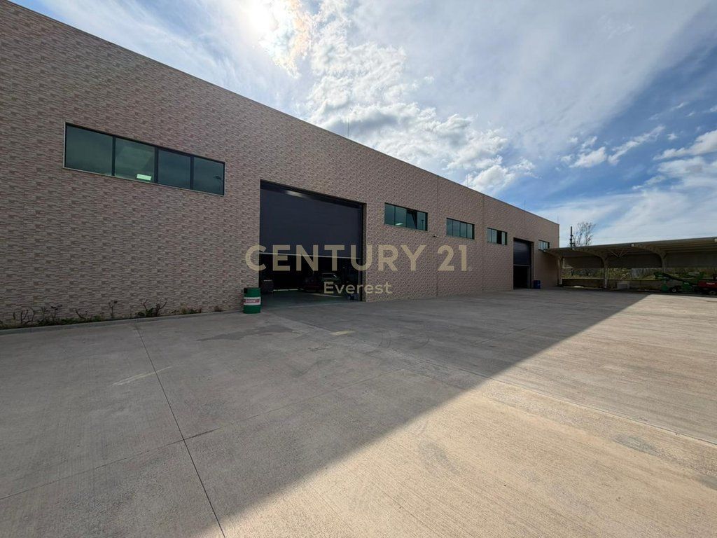 VORE, WAREHOUSE FOR RENT