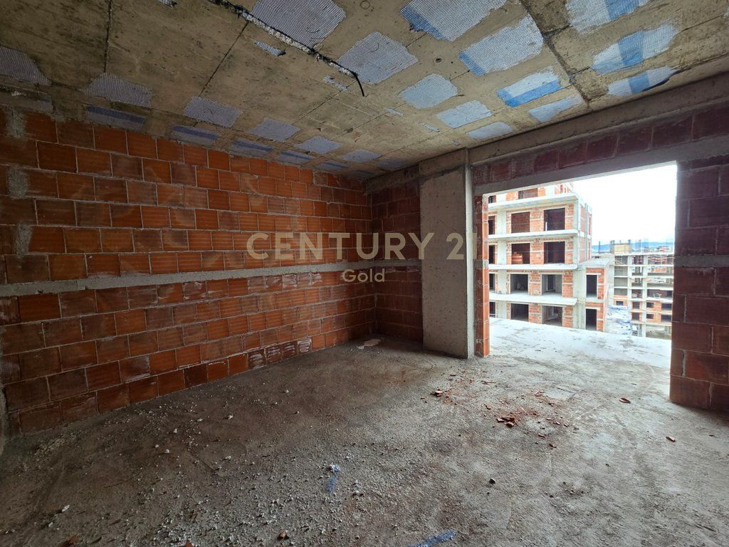 APARTAMENT 1+1 PER SHITJE TEK ISH FUSHA E AVIACIONIT