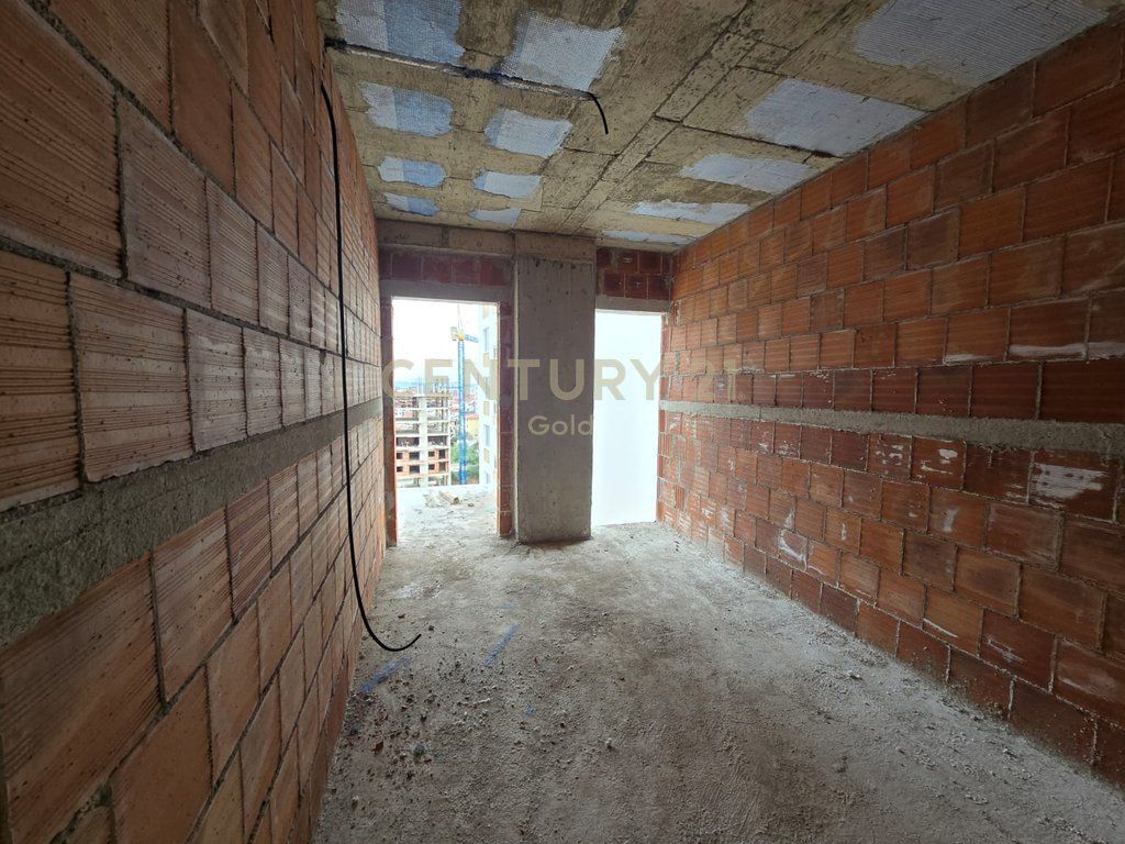 APARTAMENT 1+1 PER SHITJE TEK ISH FUSHA E AVIACIONIT