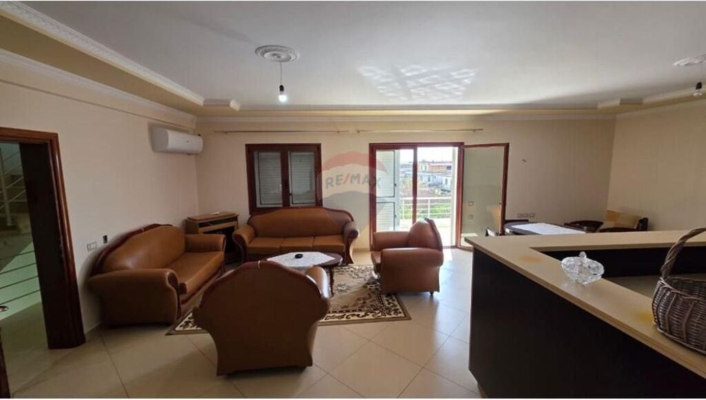 🏡 Apartament 3+1+2 me Qira – Kat vile, Vlorë