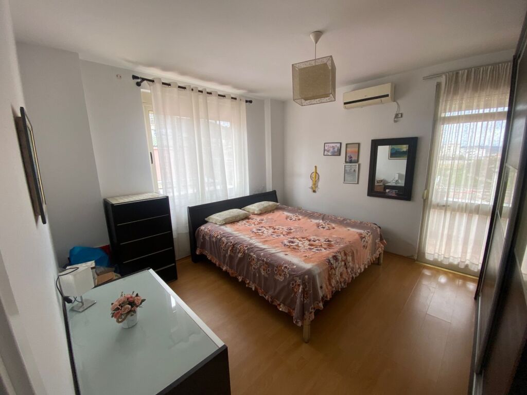 Apartament 2+1 + 3 ballkone te Eleonora