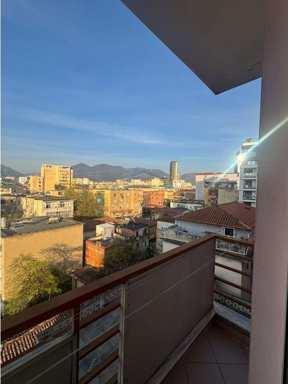 Qera, Apartament 1+1 Rruga Bogdanëve, Tiranë.