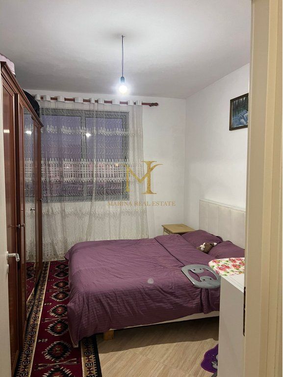 SHITET APARTAMENT 2+1+2 TUALETE DHE 2 BALLKONE TEK ISH URT NE DURRES !