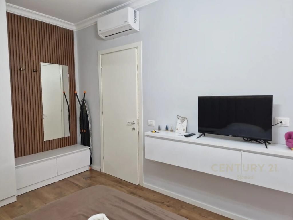 Apartament 1+1 me Post Parkimi për Qira tek Shkolla e Kuqe!