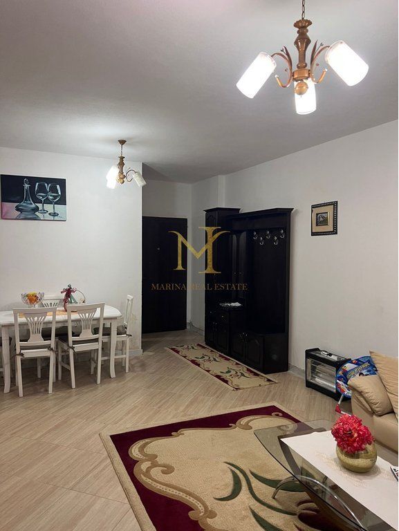 SHITET APARTAMENT 2+1+2 TUALETE DHE 2 BALLKONE TEK ISH URT NE DURRES !