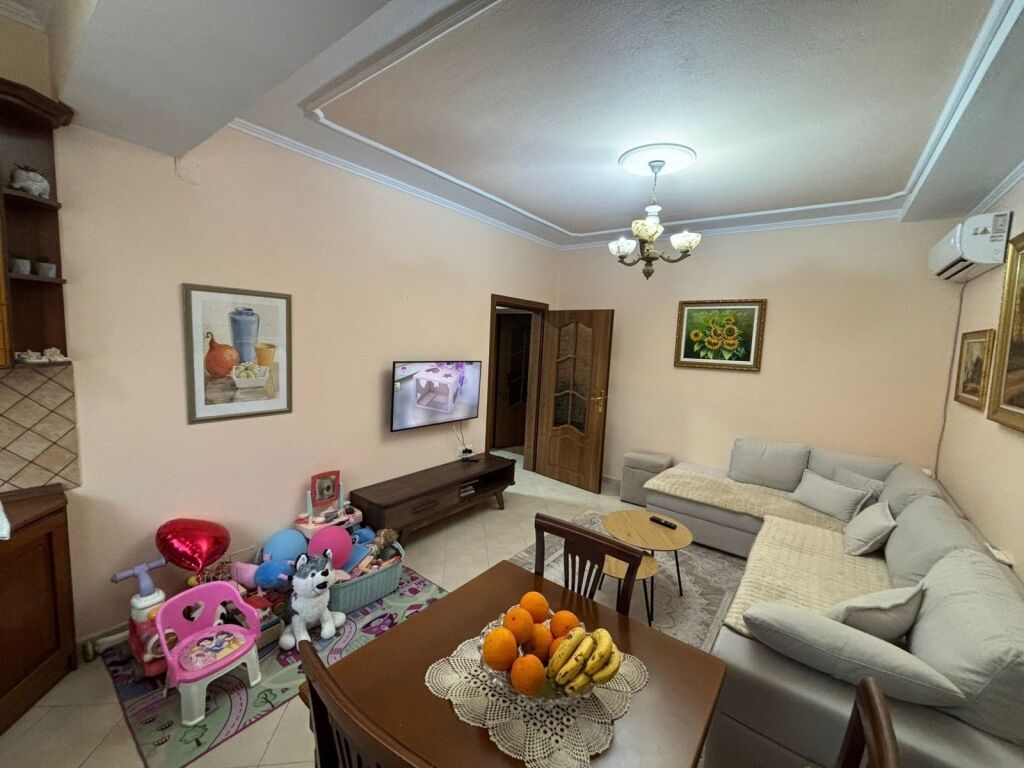 SHITET APARTAMENT 2+1 5 MAJI 12.500.000 LEKE FH-66918