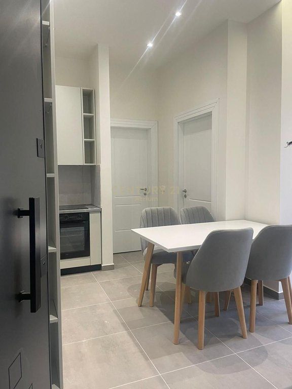 JEPET ME QIRA APARTAMENT 1 + 1 NE FRESK