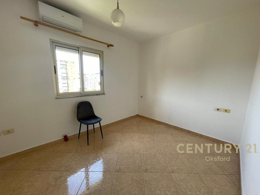 PËR QIRA APARTAMENT 2+1 NË FUSHËN E AVIACIONIT