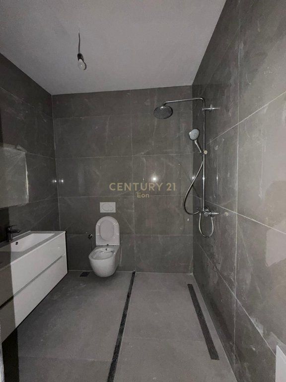 PAPAFINGO WITH SEA VIEW FOR SALE, QERRET !!