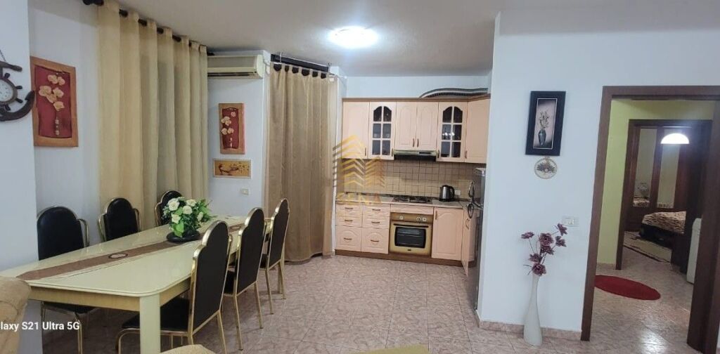 Qira, Apartament, 2+1+2WC+blk, Blloku, 90.000 Leke/muaj