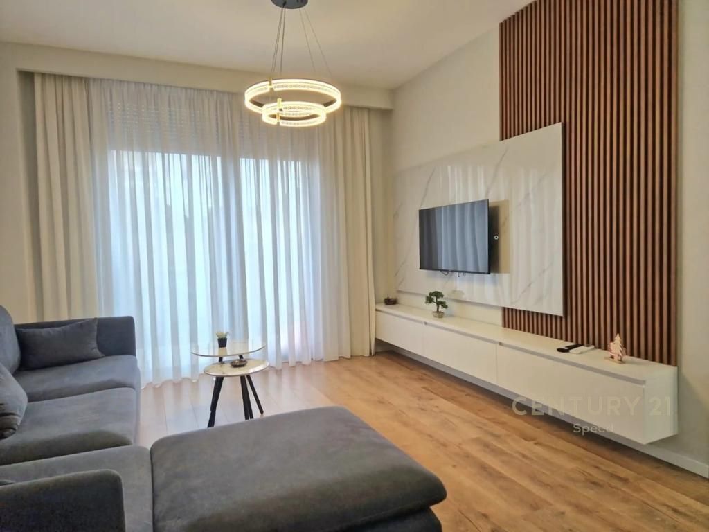 Apartament 1+1 me Post Parkimi për Qira tek Shkolla e Kuqe!