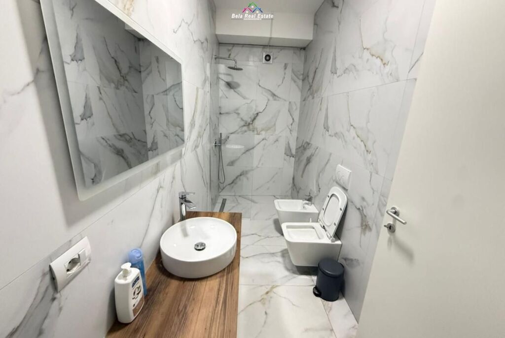 Office for Rent 2+1 at Garden Building Complex (ID BZ2899) Tirana