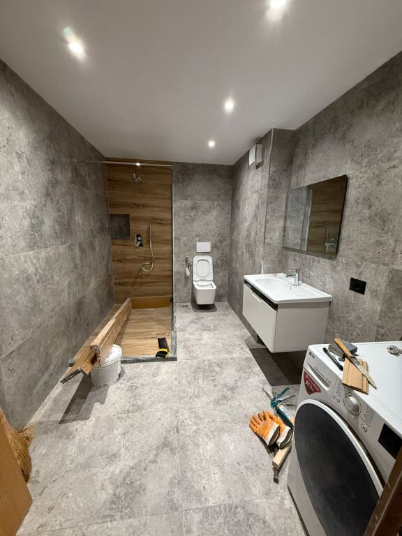 Ambjent Zyre me qera - Bllok