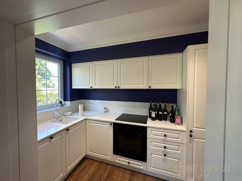 1+1 Apartment for Rent – ​​Heart of the Block, Tirana