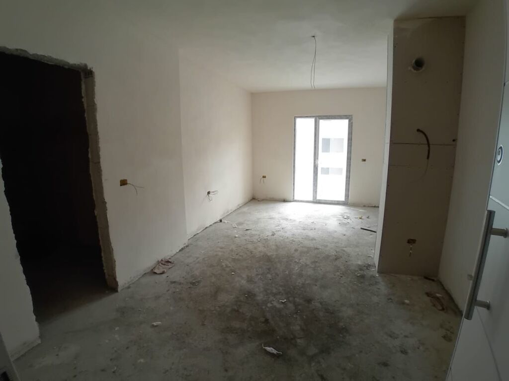 shiten 3 garsioniere ne golem prane detit