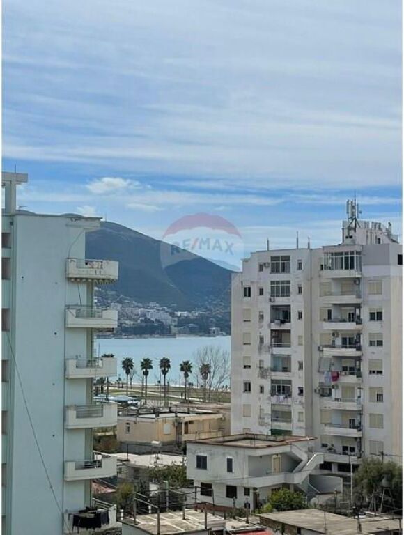 🏡 Apartament 1+1 me Qira – Lungomare, Vlorë