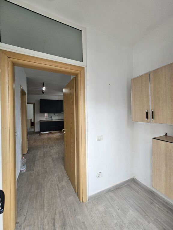 AFFITTASI APPARTAMENTO 2+1 + VERANDA VICINO AL GIARDINO IVINA