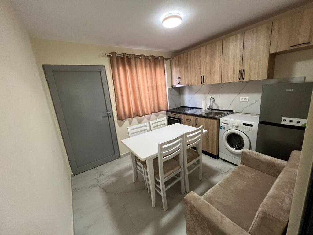 Jepet Me Qera Apartament 1+1