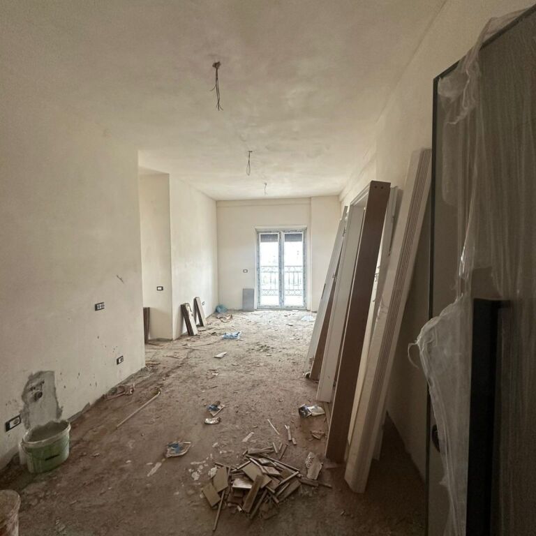 🏡 Shitet Apartament 1+1 – Tirana Porta e Re 📍