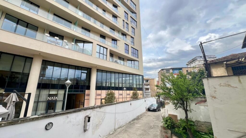 Me Qera : 1+1📍Mine Peza (Prane Golden Tower) - 55,000 Lek/muaj - S.65m² - Kt.1 || Shume prane Qendres🔥