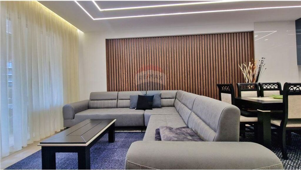 🏡 Appartamento 2+1 in Affitto – Lungo Mare, Vlorë