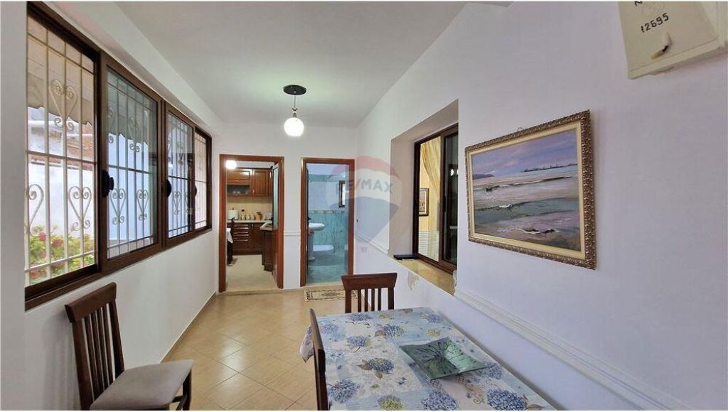 🏡 Shtëpi Private për Shitje – Vlorë (Çole, Lagjja “24 Maj”)