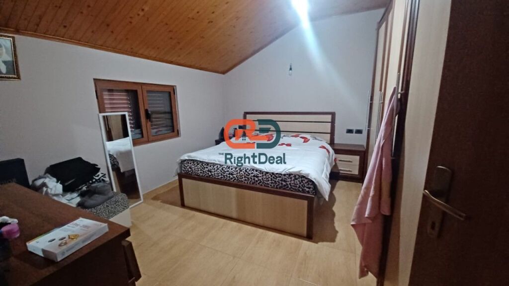 Ne Allias Shitet Vile 3-Kateshe Totalisht E Investuar Gati Per Banim!!