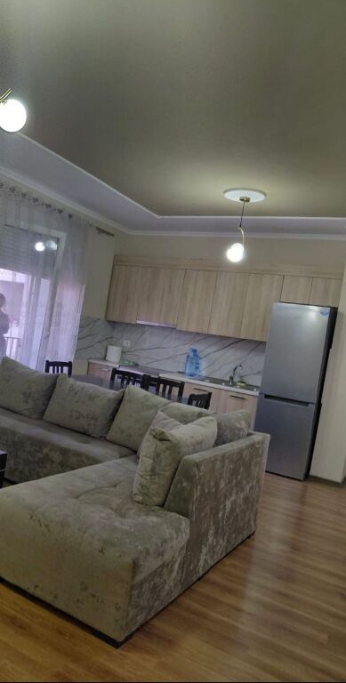 apartament me qera 2+1 5-Maji