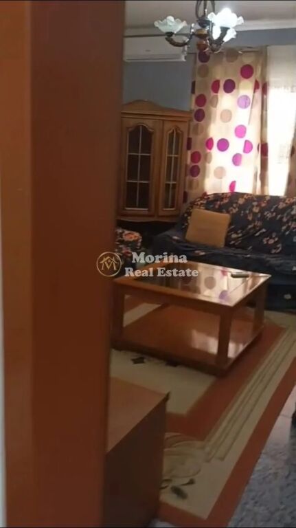 Qera | Shtëpi private 2 + 1 | Laprak | 400 €/muaj