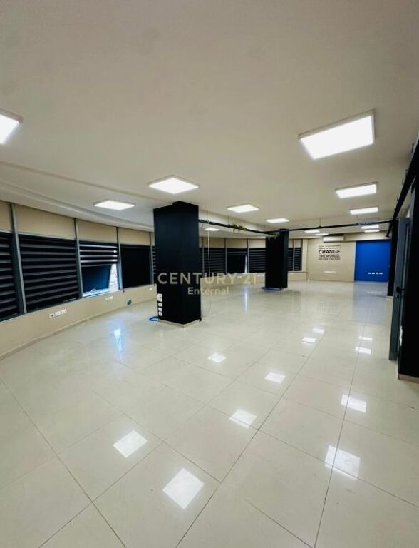 Kompleksi Halili - Jepet Me Qera 300m2 Ambjent Komercial