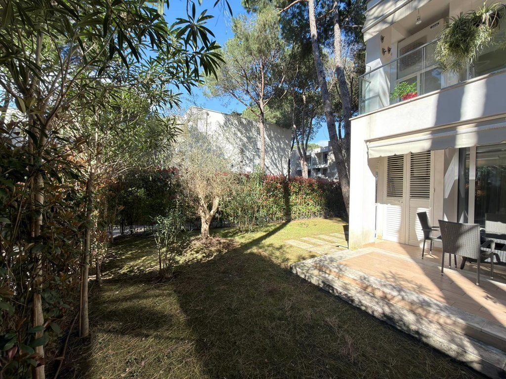 San Pietro Residence, Appartamento 2+1 con cortile privato 203 m²