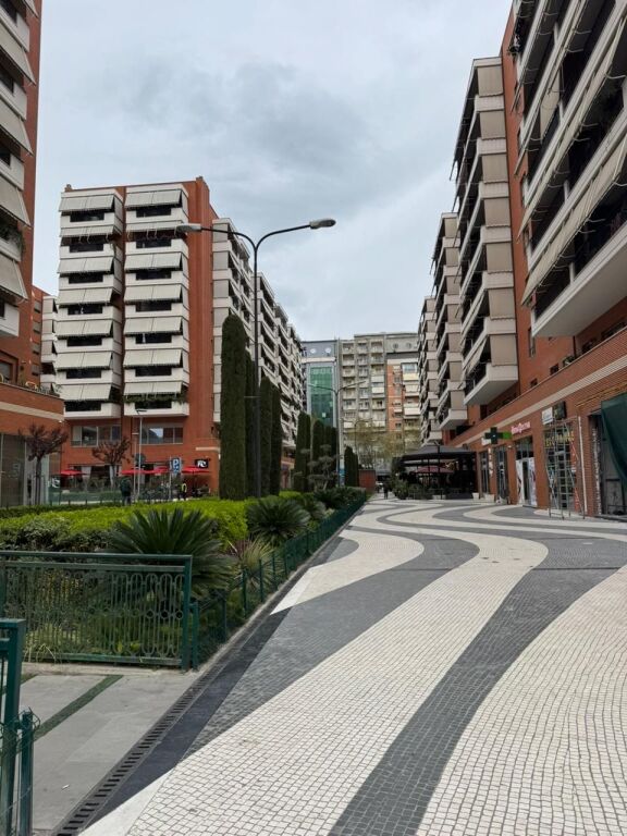 Ambjete biznesi per qera ne \Delijorgj