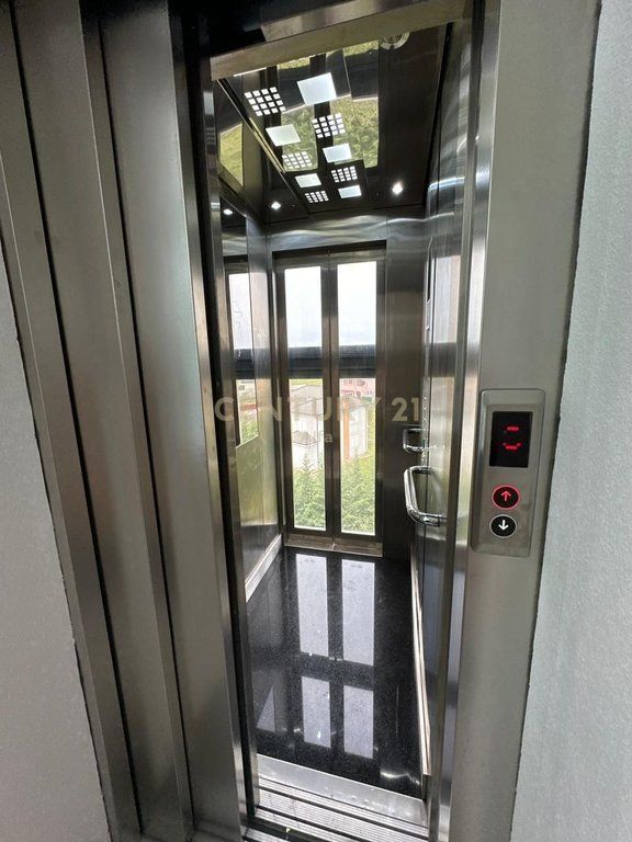 PENTHOUSE MODERN ME QIRA NË PASKUQAN!