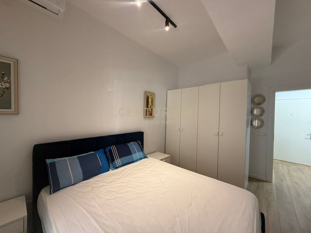 Jepet me Qira Apartament 1+1 prane Petroninit 600 € /Muaj