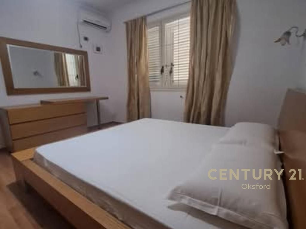 Penthouse për qira në Vlorë