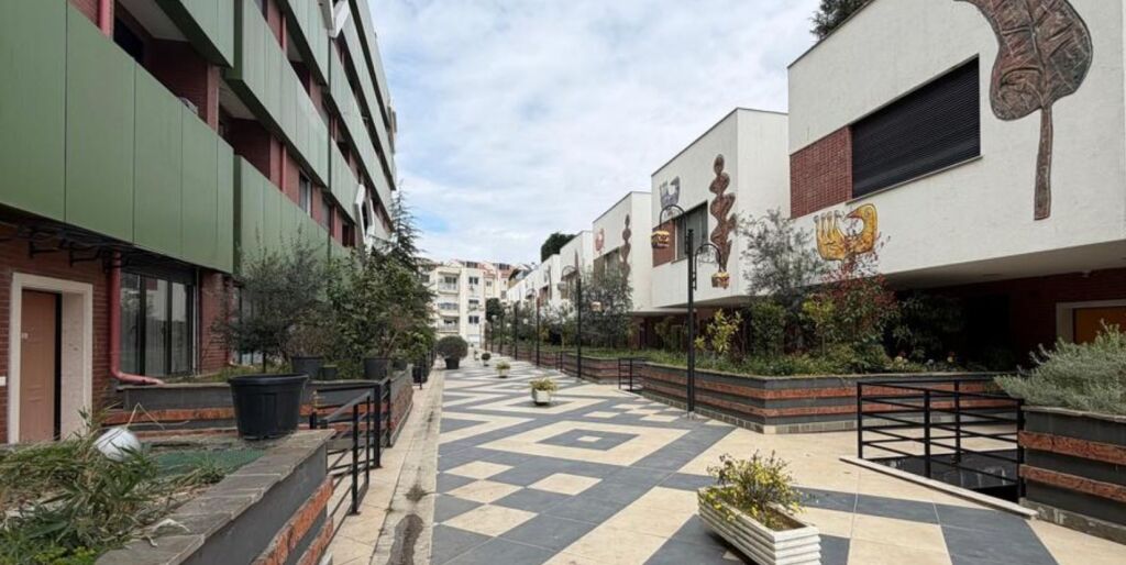 SHESIM DUPLEX 3+1+2+VERANDE