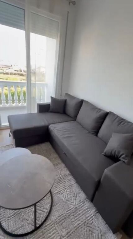 Apartament me qera 1+1