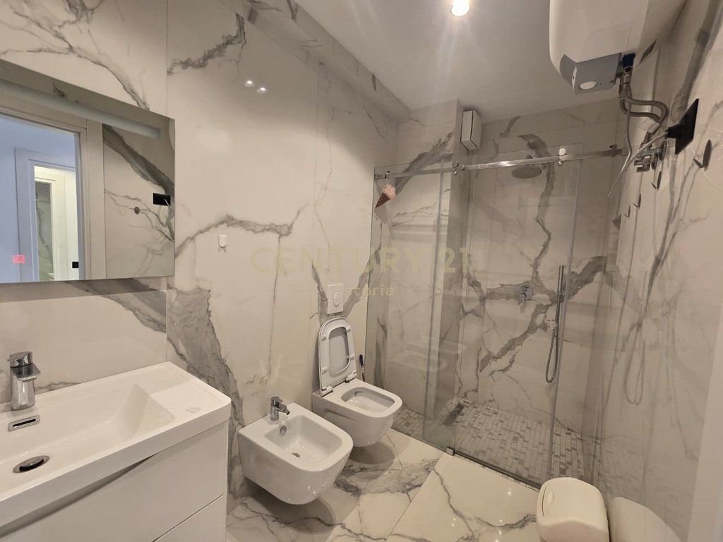 Shitet apartament modern 2+1+2 te Ish Hipoteka