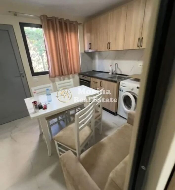 Qera | Apartament 1 + 1 | Shkolla e bashkuar 400 €/muaj