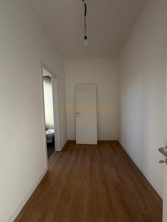 Qera, Vile Rezidenca Green Valley Liqeni i thate