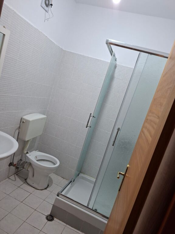 JEPET ME QIRA APARTAMENT 2+1 – ASTIR, KOMPLEKSI FRATARI, TIRANË