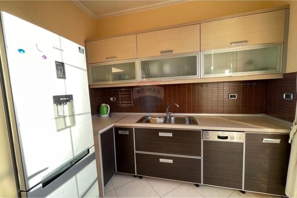 🏡 Appartamento 4+1 in Affitto – Centro, Valona