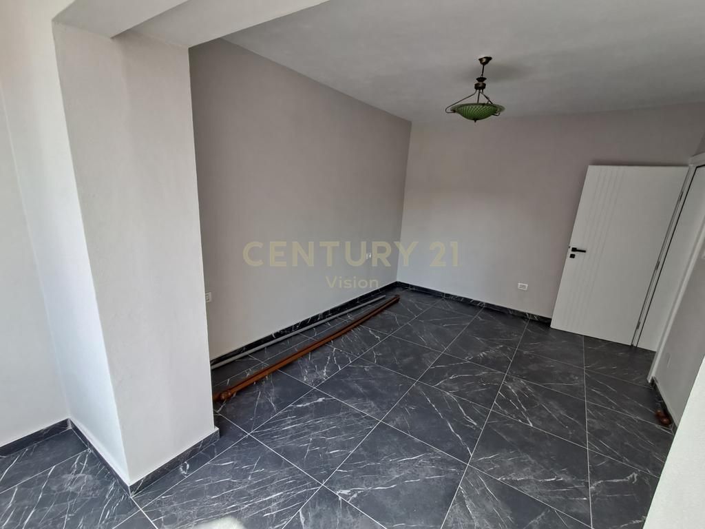 Appartamento 2+1 In Affitto a Perash, Scutari | 68 m² 350 € /Mese